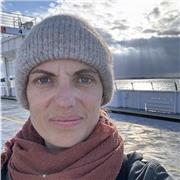 Hallo, ich bin Nicole. Ich bin LifeCoach der etwas anderen Art. Wo sind Deine Stärken und Lernblockaden? Finde&Gehe Dein Potenzial